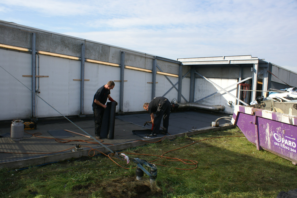 Supersnelle bitumen dakbedekking VPRO gebouw