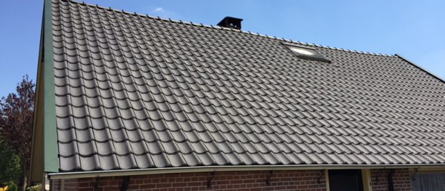 Nieuwe dakpannen voor woonhuis in Nijkerk