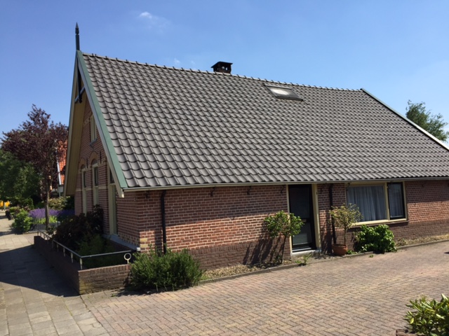 Nieuwe dakpannen voor woonhuis in Nijkerk